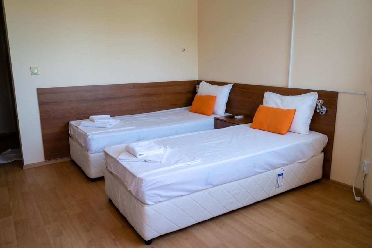 Къща за гости Slav Hotel Varna Exterior foto