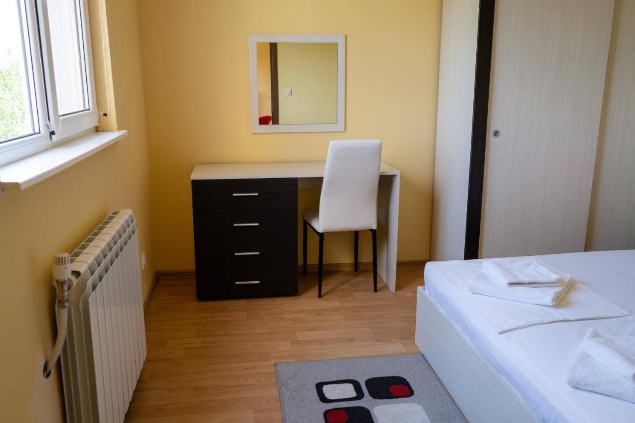 Къща за гости Slav Hotel Varna Exterior foto