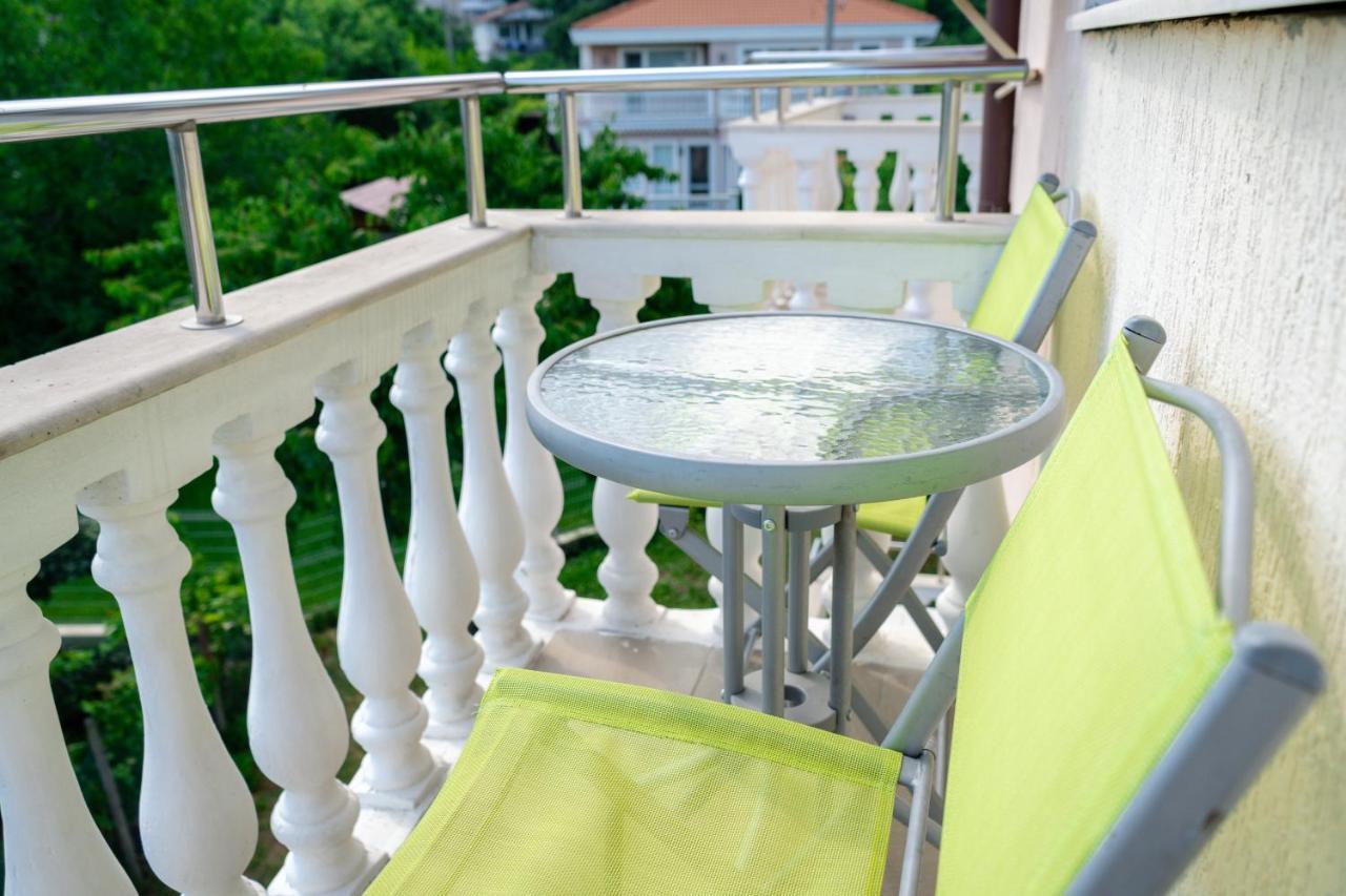 Къща за гости Slav Hotel Varna Exterior foto
