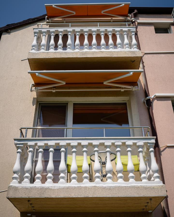 Къща за гости Slav Hotel Varna Exterior foto