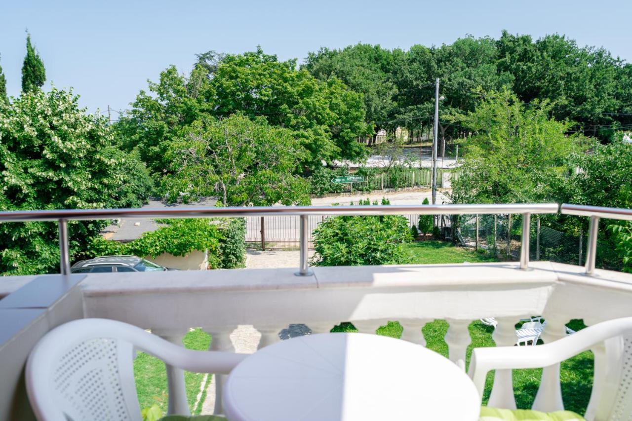 Къща за гости Slav Hotel Varna Exterior foto